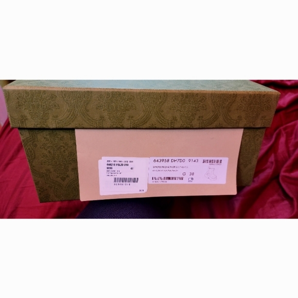 NEW Gucci Women's White & Black Matelassé Chelsea Boot 643958 DH7D0 G 38 US 8 - Picture 10 of 10